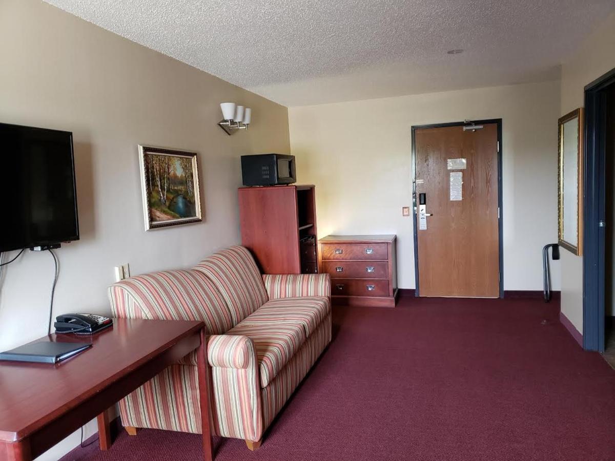 Heartland Hotel & Suites Rock Valley Exterior photo